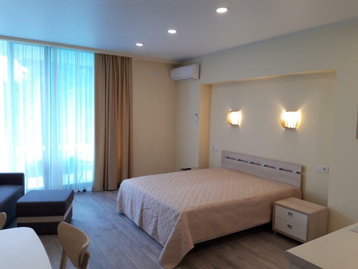 Green Line Apartment Mtsvane Konts'khi Extérieur photo