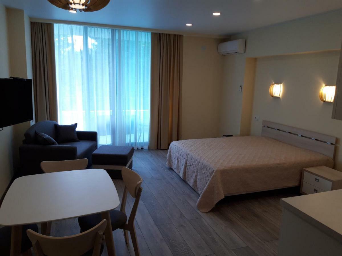 Green Line Apartment Mtsvane Konts'khi Extérieur photo